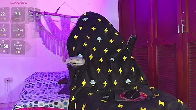 Snapshot of chloe_tgn chatting on 09/21/25, 12:07 chloe tgn online show from 09/21/25, 12:07