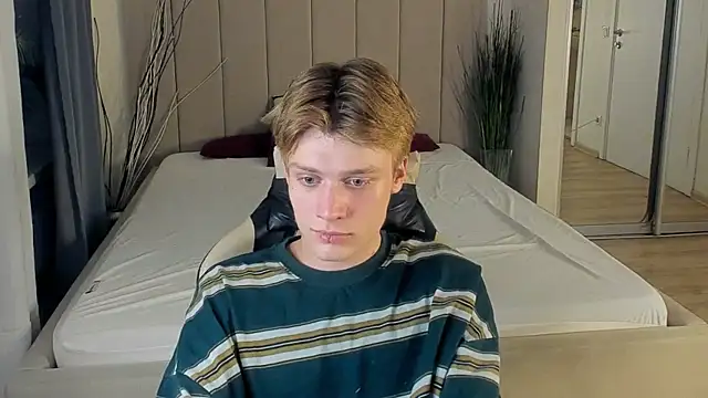 LouieEvans online show from 09/29/25, 05:40