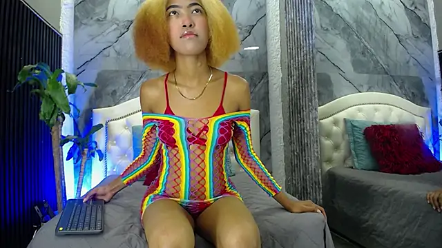 Snapshot of Alisha_Ebonyy chatting on 11/19/25, 11:32 Alisha Ebonyy online show from 11/19/25, 11:32