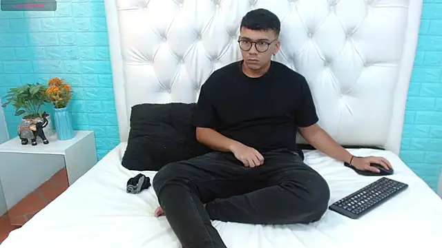 titanxero online show from 09/20/25, 12:50