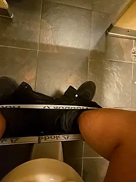 maxelbueno online show from 10/19/25, 08:53