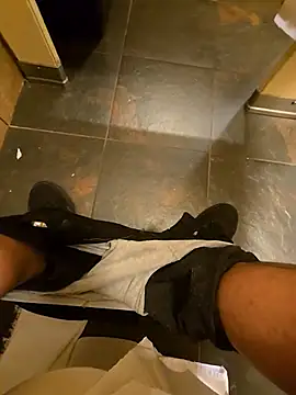 maxelbueno online show from 11/01/25, 08:33