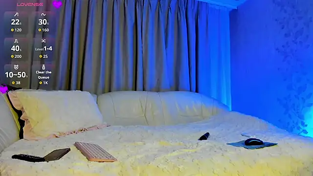 Snapshot of dark_summer chatting on 11/22/25, 06:29 dark summer online show from 11/22/25, 06:29