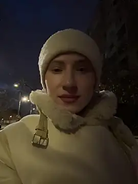 Snapshot of dark_summer chatting on 11/24/25, 03:01 dark summer online show from 11/24/25, 03:01