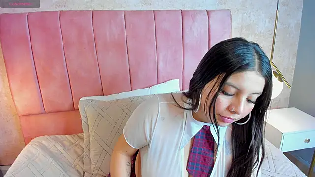 MAGIC JANNE online show from 10/31/25, 01:34