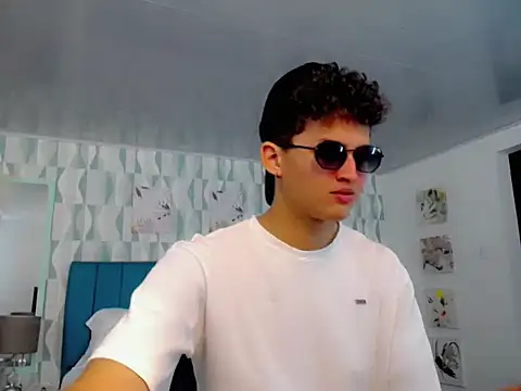 Axel savage online show from 09/26/25, 12:09