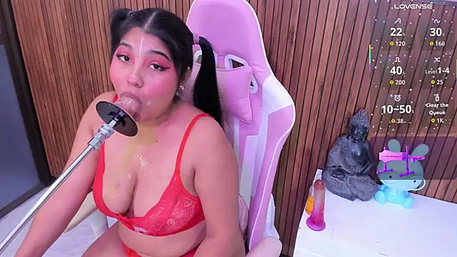 Snapshot of mysticlatina1 chatting on 11/11/25, 11:54 mysticlatina1 online show from 11/11/25, 11:54