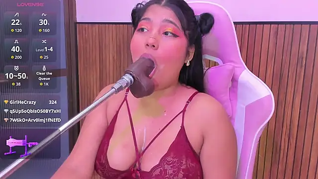 Snapshot of mysticlatina1 chatting on 11/12/25, 12:05 mysticlatina1 online show from 11/12/25, 12:05