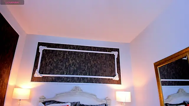 Snapshot of SharonBonet chatting on 10/08/25, 11:08 SharonBonet online show from 10/08/25, 11:08