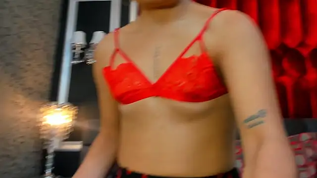 Snapshot of SharonBonet chatting on 11/11/25, 11:32 SharonBonet online show from 11/11/25, 11:32