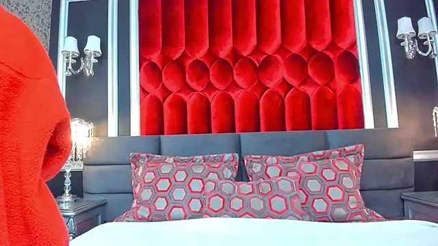 Snapshot of SharonBonet chatting on 12/03/25, 11:41 SharonBonet online show from 12/03/25, 11:41