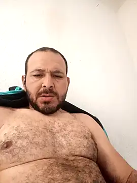 Snapshot of javi-tunene chatting on 09/27/25, 06:13 javi-tunene online show from 09/27/25, 06:13