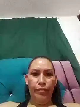mommy estefy online show from 09/11/25, 01:06