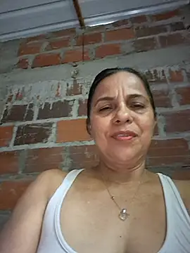 Snapshot of Lucerito-Hot chatting on 11/20/25, 11:43 Lucerito-Hot online show from 11/20/25, 11:43