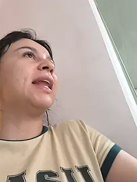 Daniela-rosee online show from 07/09/26, 04:00