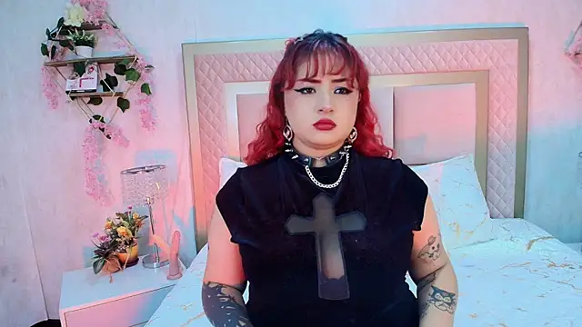 Snapshot of RavenVamp chatting on 10/16/25, 04:46 RavenVamp online show from 10/16/25, 04:46