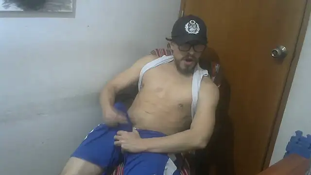 GuivernoStud online show from 09/10/25, 01:00