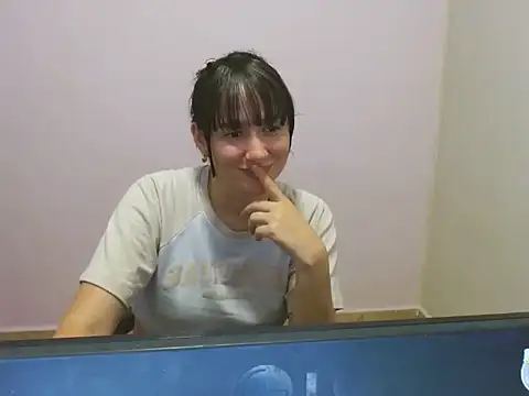 butterflyfree1 online show from 09/19/25, 04:36