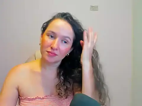 butterflyfree1 online show from 09/30/25, 11:43