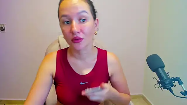 butterflyfree1 online show from 10/04/25, 04:49