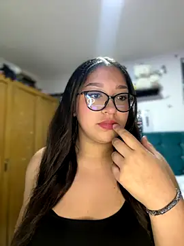 Snapshot of Whiitney_Bloom chatting on 09/14/25, 04:55 Whiitney Bloom online show from 09/14/25, 04:55