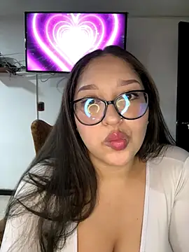 Snapshot of Whiitney_Bloom chatting on 11/16/25, 03:12 Whiitney Bloom online show from 11/16/25, 03:12