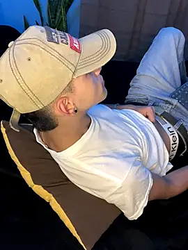 Snapshot of Boyxcock7 chatting on 09/19/25, 04:03 Boyxcock7 online show from 09/19/25, 04:03