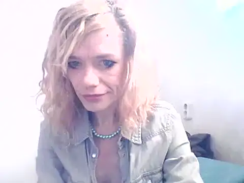 Snapshot of Czech_slut_whore-wife chatting on 09/20/25, 09:10 Czech slut whore-wife online show from 09/20/25, 09:10