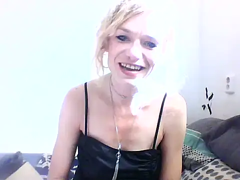 Snapshot of Czech_slut_whore-wife chatting on 09/21/25, 10:28 Czech slut whore-wife online show from 09/21/25, 10:28