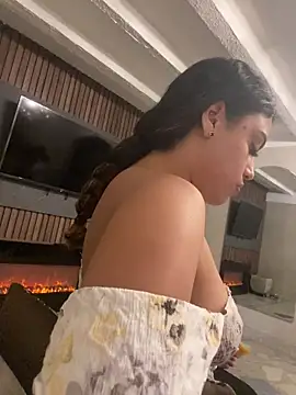 Snapshot of Salomeferreira_ chatting on 11/14/25, 04:28 Salomeferreira online show from 11/14/25, 04:28