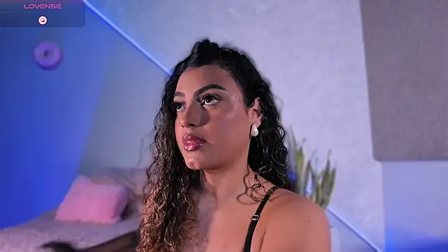 Snapshot of Salomeferreira_ chatting on 12/01/25, 04:56 Salomeferreira online show from 12/01/25, 04:56