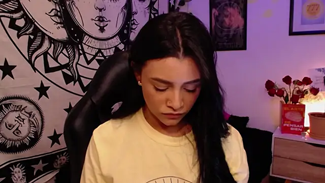 MarilynWhite  online show from 11/07/25, 02:00