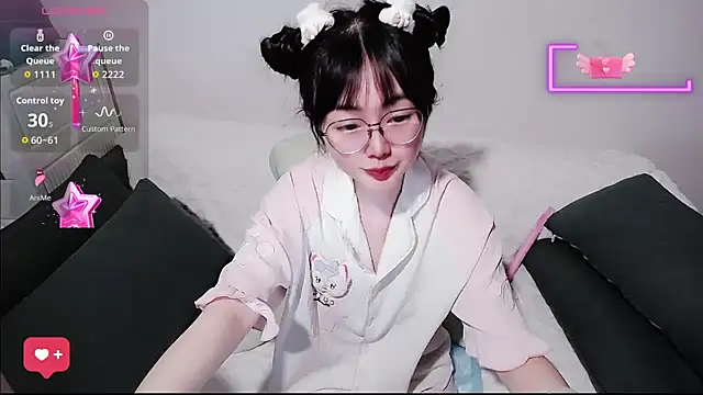 baby-yaya20 online show from 06/04/26, 10:38