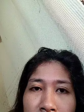 Snapshot of Sweet_Asian25 chatting on 01/16/26, 12:47 Sweet Asian25 online show from 01/16/26, 12:47