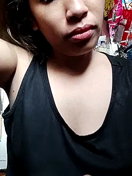 Snapshot of Sweet_Asian25 chatting on 07/04/26, 10:05 Sweet Asian25 online show from 07/04/26, 10:05