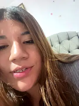 Snapshot of mariferR9 chatting on 09/10/25, 06:46 mariferR9 online show from 09/10/25, 06:46