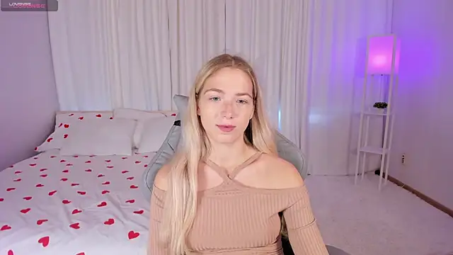 Snapshot of Susan_Mimi chatting on 09/24/25, 02:59 Susan Mimi online show from 09/24/25, 02:59