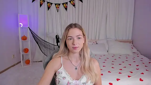 Snapshot of Susan_Mimi chatting on 11/06/25, 03:29 Susan Mimi online show from 11/06/25, 03:29