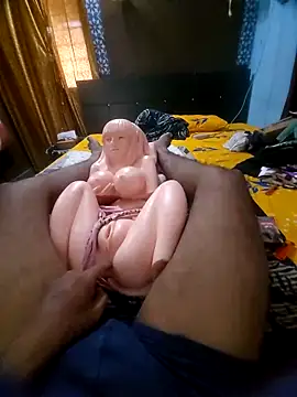 Loverboirahull online show from 09/15/25, 10:26
