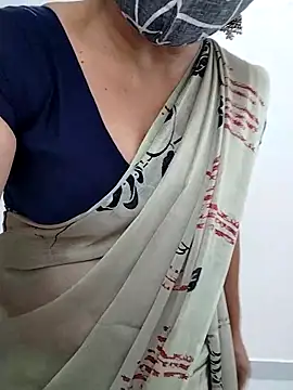 Girl 071 online show from 10/24/25, 08:00