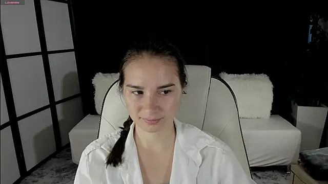 SeraphineClark online show from 09/25/25, 02:26