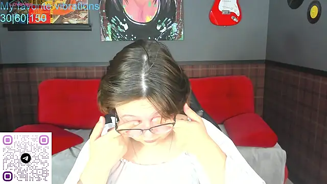 Mila  Cutee online show from 10/18/25, 01:19