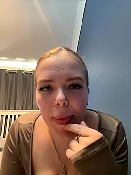 prettycocomae online show from 09/10/25, 02:50