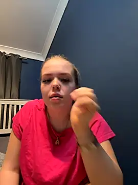 prettycocomae online show from 09/11/25, 09:15
