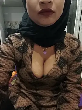 Snapshot of Itz_Mayra_ chatting on 11/16/25, 07:58 Itz Mayra online show from 11/16/25, 07:58