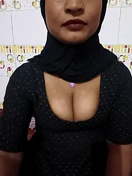 Snapshot of Itz_Mayra_ chatting on 11/25/25, 08:47 Itz Mayra online show from 11/25/25, 08:47