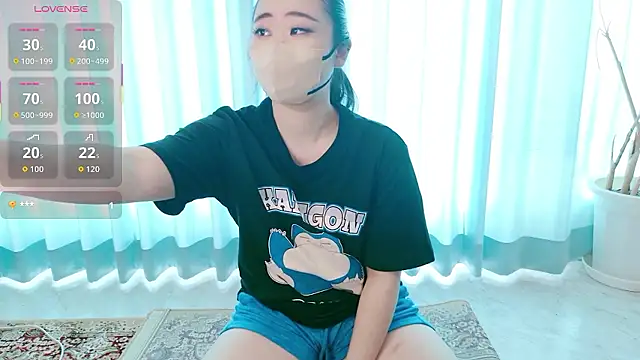 Snapshot of Melu_chan_05 chatting on 09/14/25, 05:06 Melu chan 05 online show from 09/14/25, 05:06