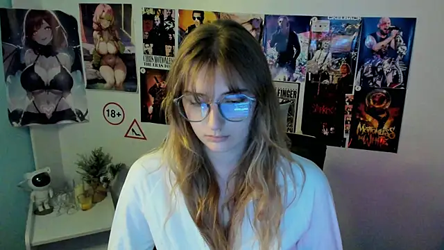 Snapshot of NeyliDream chatting on 10/11/25, 06:34 NeyliDream online show from 10/11/25, 06:34