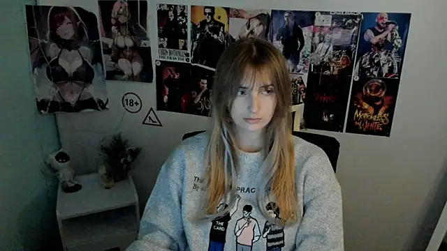 Snapshot of NeyliDream chatting on 10/19/25, 12:17 NeyliDream online show from 10/19/25, 12:17