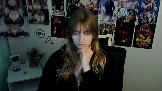 Snapshot of NeyliDream chatting on 10/22/25, 12:16 NeyliDream online show from 10/22/25, 12:16